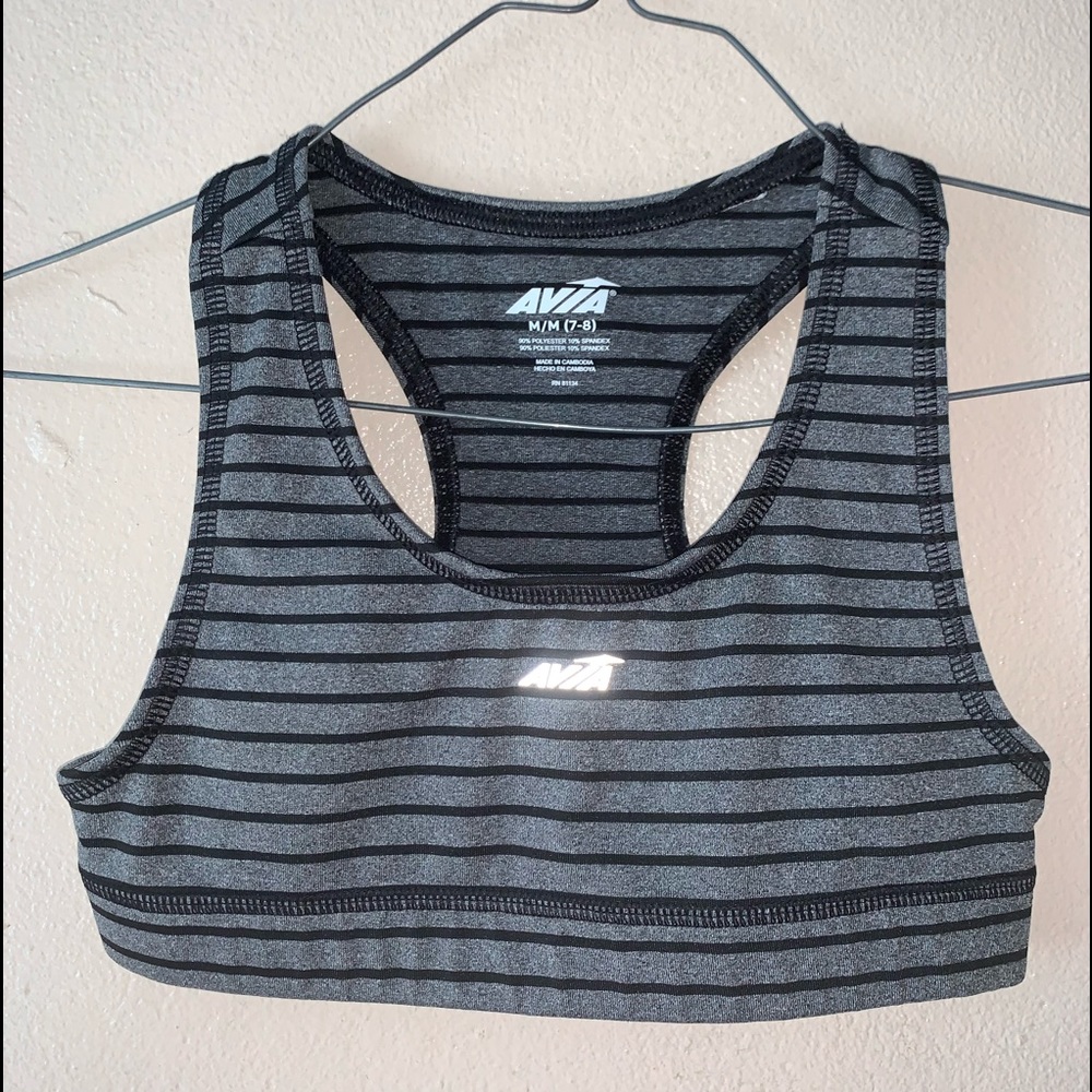 Avía sport bra for girl size Medium